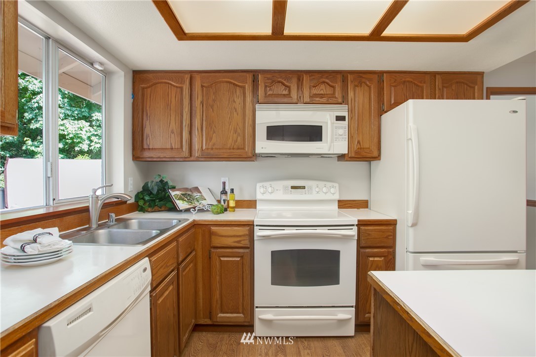 13633 183rd Avenue Southeast Renton, WA 98059 - Photo 10 of 25 Gallery Image 10