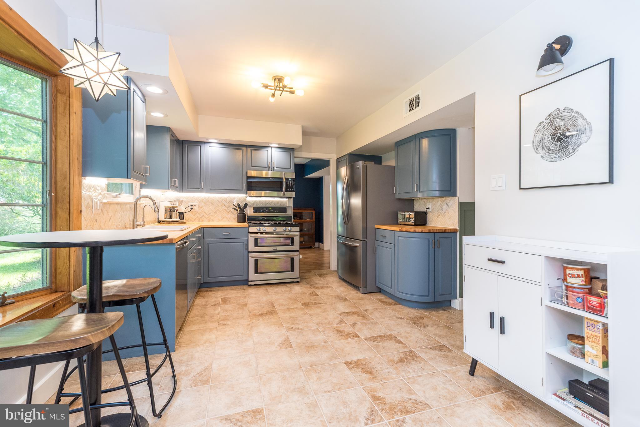 2045 Foster Road Hatfield, PA 19440 - Photo 6 of 58 Amazing Kitchen