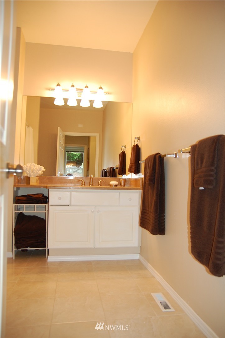 420 228th Street Southwest, Unit 101 Bothell, WA 98021 - Photo 22 of 23 Gallery Image 22