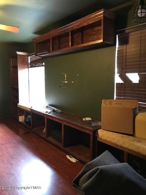 3504 Hill Run Road Effort, PA 18330 - Photo 12 of 22 a room with furniture and window