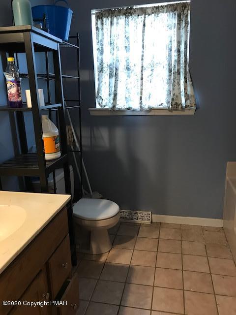 3504 Hill Run Road Effort, PA 18330 - Photo 15 of 22 a bathroom with a toilet