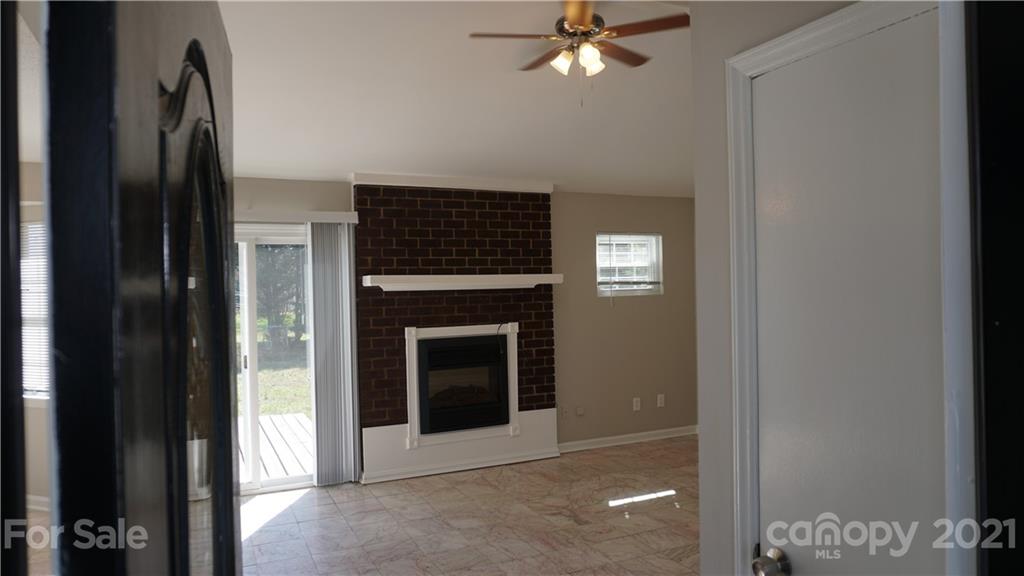 4521 Regal Oaks Road Gastonia, NC 28056 - Photo 3 of 17