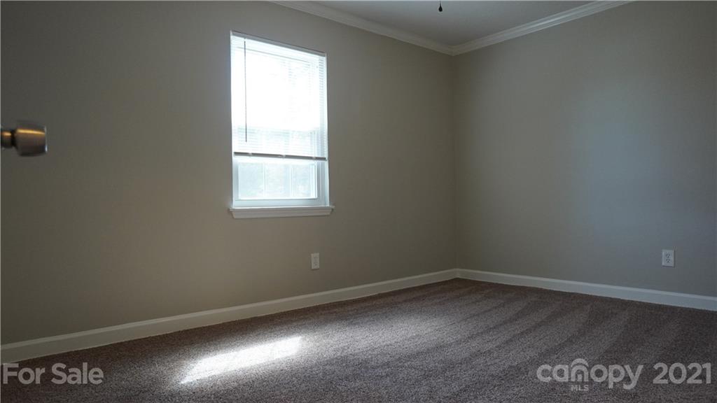 4521 Regal Oaks Road Gastonia, NC 28056 - Photo 8 of 17