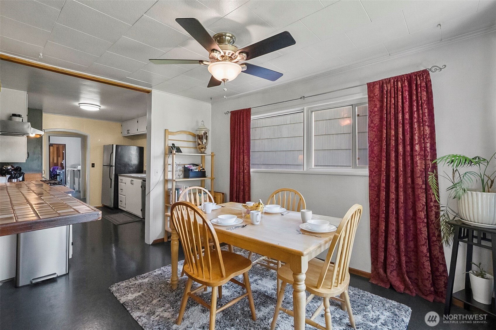 2423 Chestnut Street Everett, WA 98201 - Photo 11 of 40