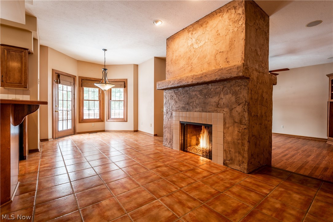 7164 Sugarwood Road Northeast Canton, OH 44721 - Photo 8 of 32 Gallery Image 8