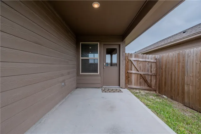 $290,000 | 1513 Pleasant Drive, Corpus Christi, TX 78418