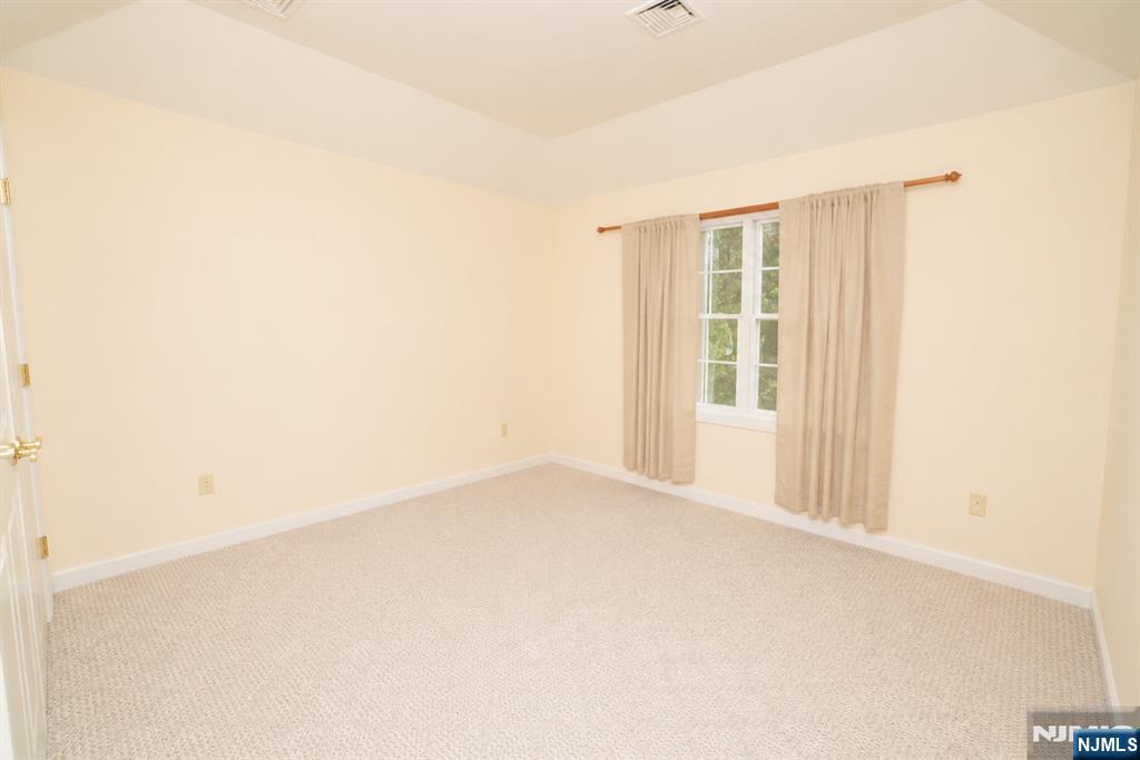 19 Westover Road Verona, NJ 07044 - Photo 26 of 46 Gallery Image 26