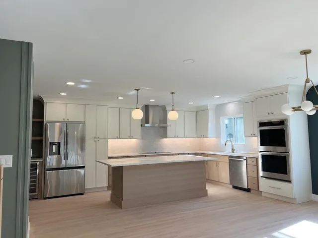 $1,100,000 | 705 Edgewood Avenue, Elmhurst, IL 60126