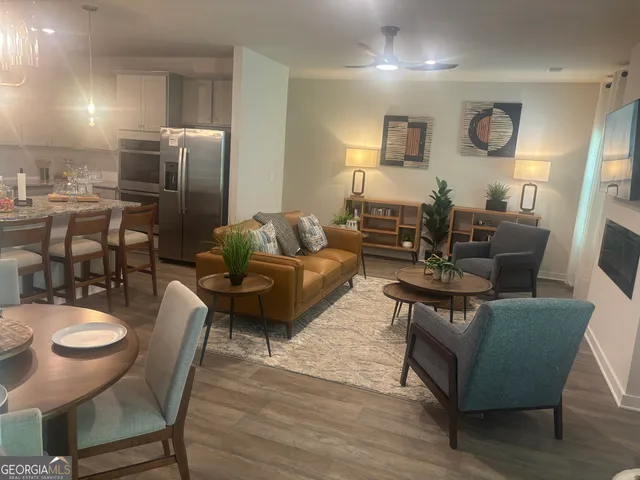 $305,075 | 302 Glenhaven Drive, Unit 2D, LaGrange, GA 30241