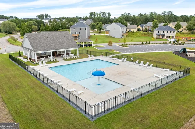 $305,075 | 302 Glenhaven Drive, Unit 2D, LaGrange, GA 30241