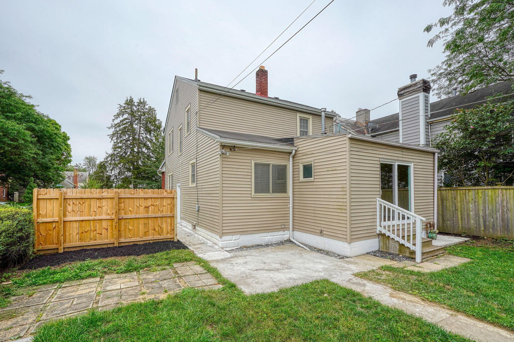 891 Vernon Road Columbus, OH 43209 - Photo 6 of 38