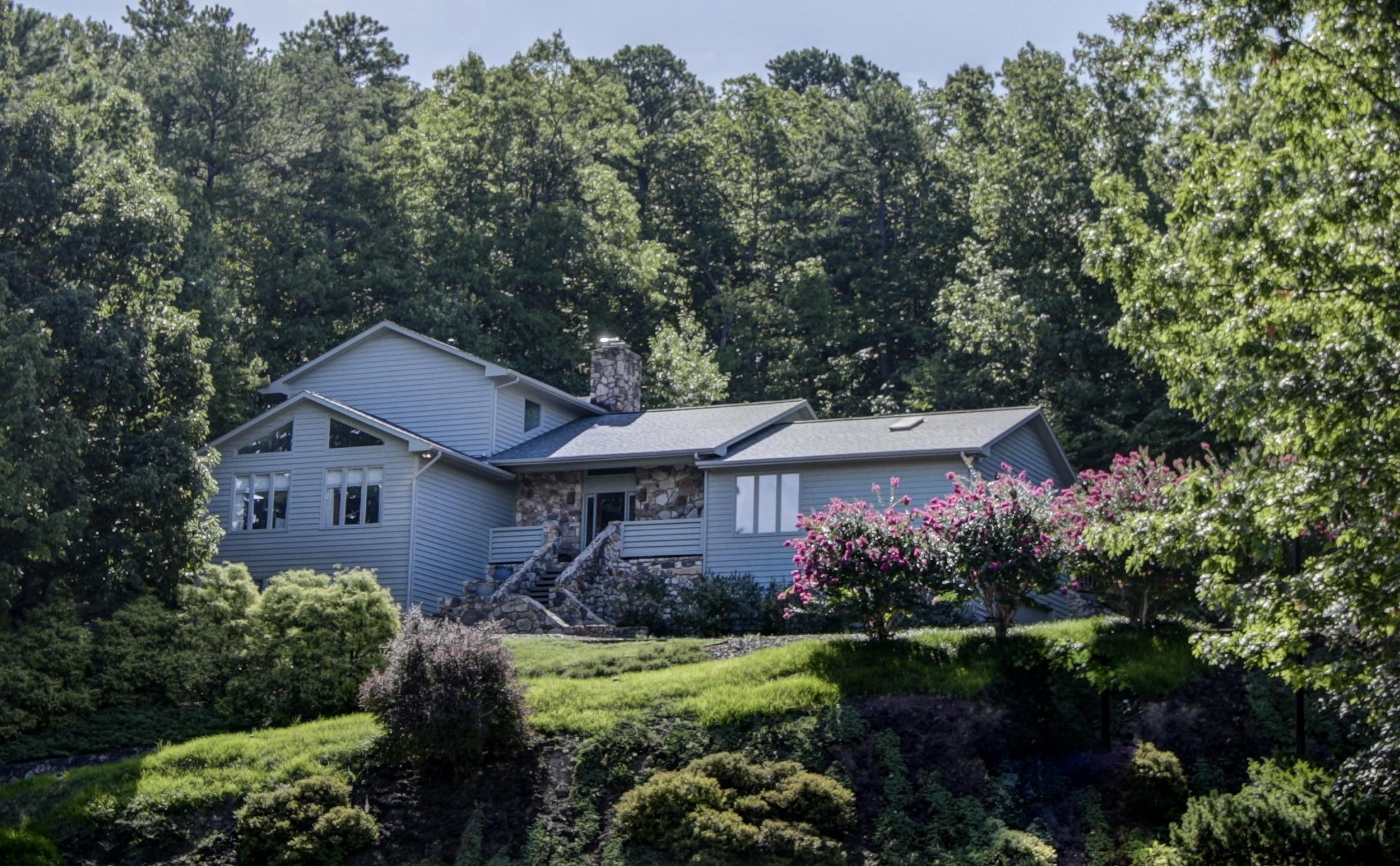5200 Fox Ridge Road Southwest Roanoke, VA 24018 - Photo 2 of 59 orig__MG_1469_70_71_72_73_5519853 (1)
