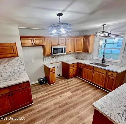 $168,900 | 2304 Tucker Avenue, Pascagoula, MS 39567