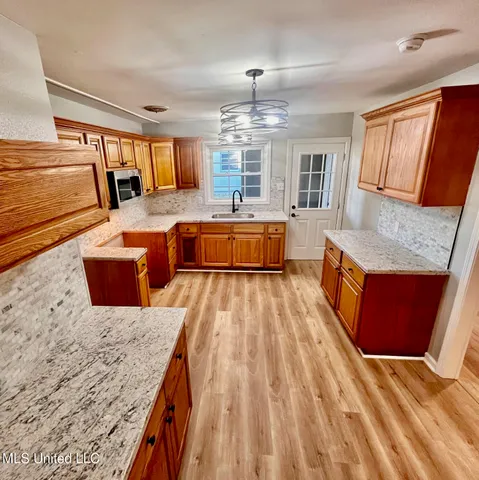 $168,900 | 2304 Tucker Avenue, Pascagoula, MS 39567