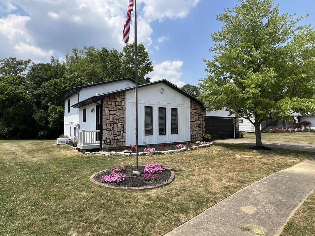 149 Rustic Drive Circleville, OH 43113 - Photo 2 of 25 img_1900