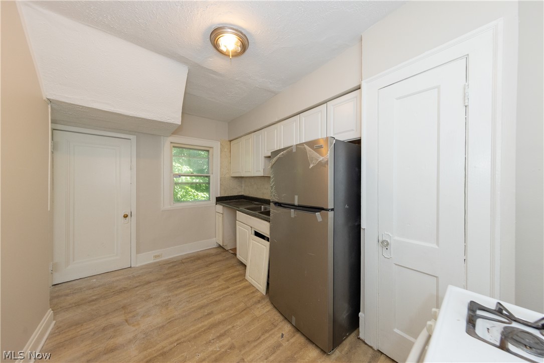 14650 Superior Road Cleveland, OH 44118 - Photo 32 of 50