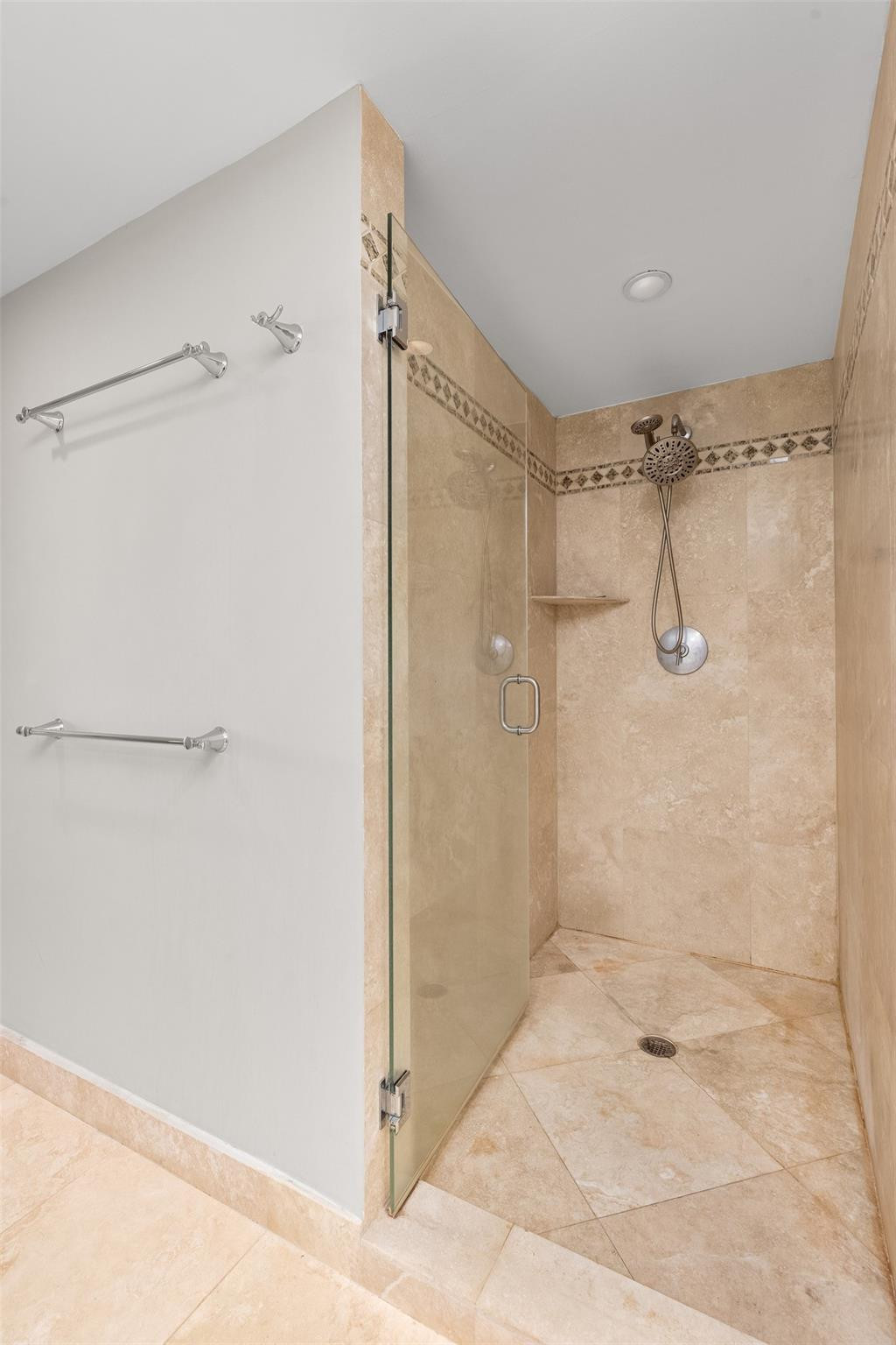 45 Hendricks Isle, Unit 403 Fort Lauderdale, FL 33301 - Photo 26 of 53 Photo 26