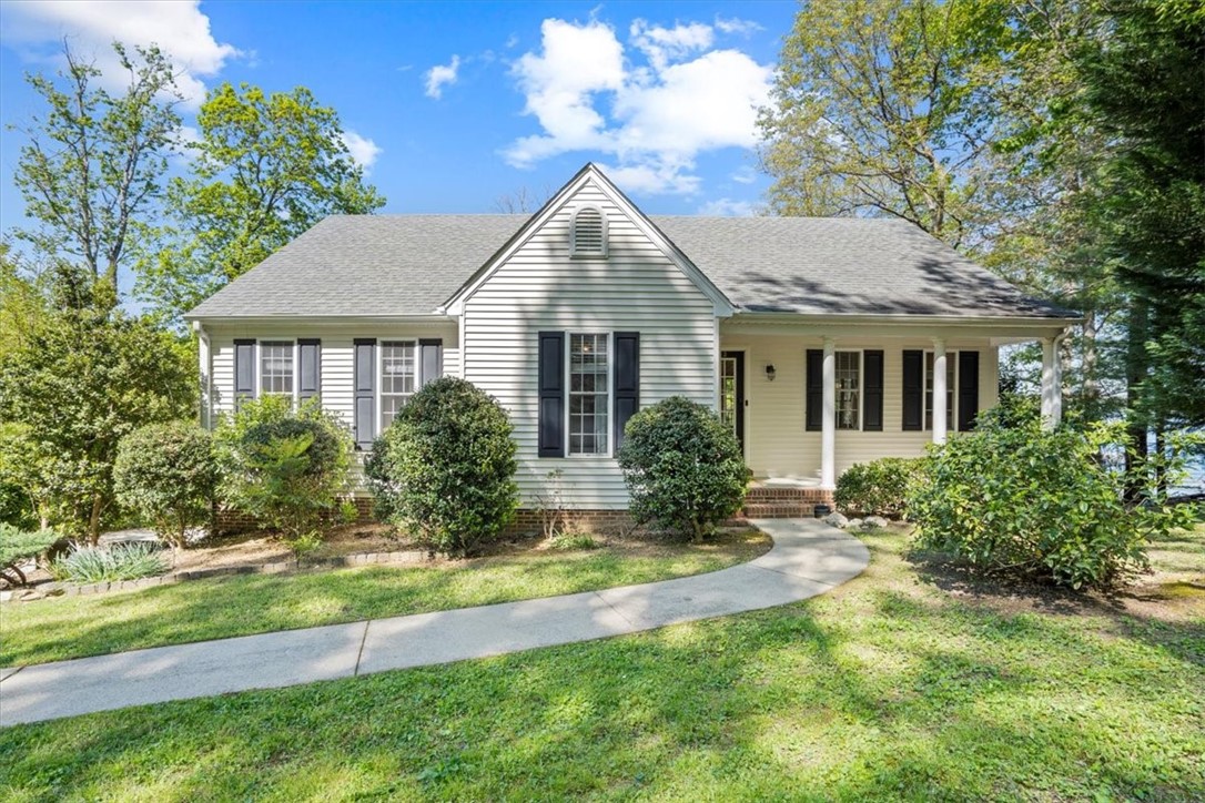 293 Sugarhill Road Seneca, SC 29672 - Photo 3 of 35 Gallery Image 3
