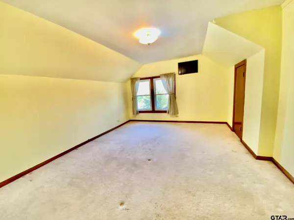 $129,000 | 102 North Gordon Drive, Crockett, TX 75835