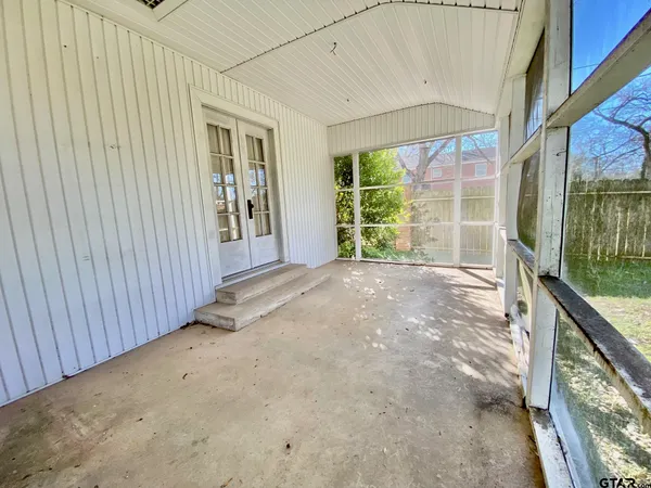 $129,000 | 102 North Gordon Drive, Crockett, TX 75835