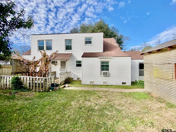 $129,000 | 102 North Gordon Drive, Crockett, TX 75835