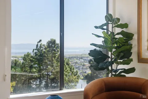 $775,000 | 731 Vía Casitas, Greenbrae, CA 94904