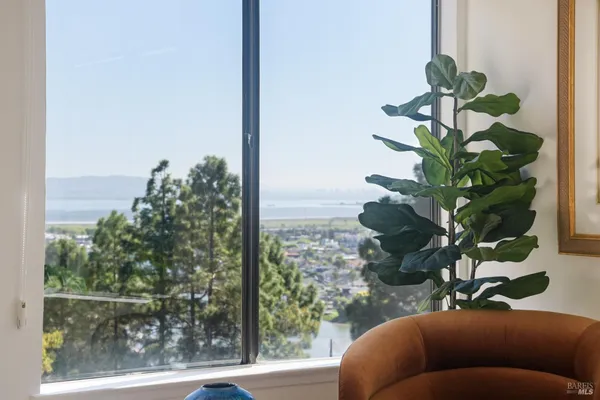 $775,000 | 731 VÃa Casitas, Greenbrae, CA 94904