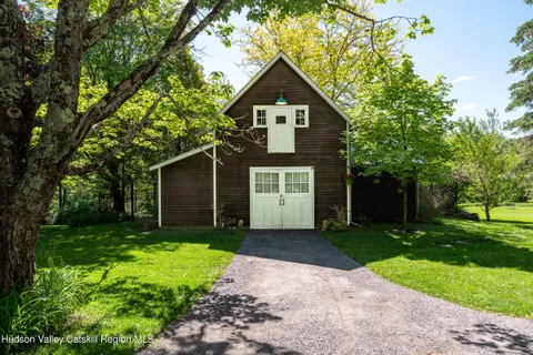 $1,250,000 | 90-92 Steam Hollow Road, Greenfield Park, NY 12435
