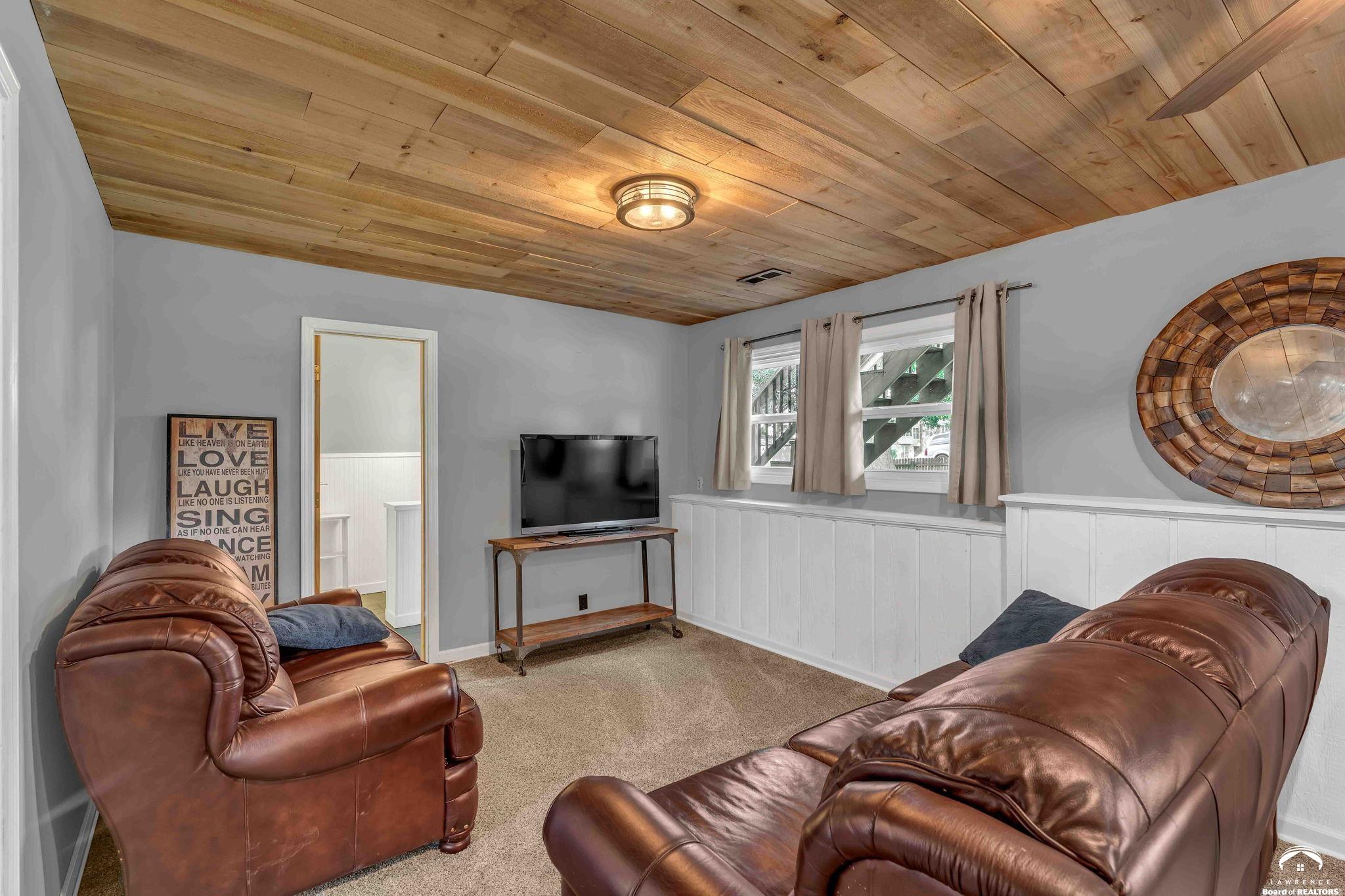 3403 Trail Road Lawrence, KS 66049 - Photo 29 of 51