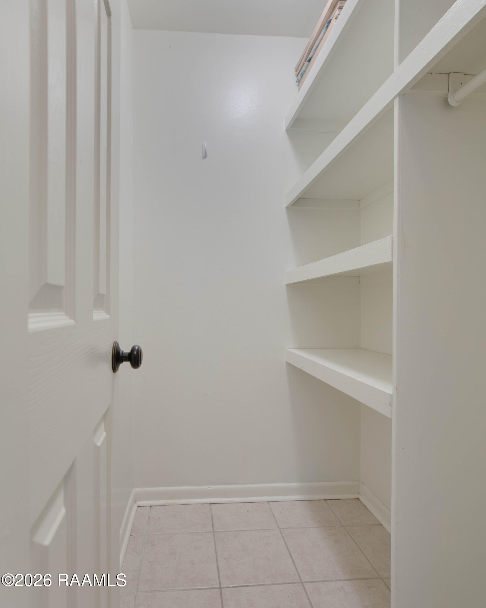 220 Doucet Road, Unit 221C Lafayette, LA 70503 - Photo 3 of 16 220 Doucet Unit 221C Lafayette-5