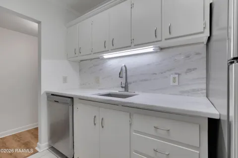 $133,000 | 220 Doucet Road, Unit 221C, Lafayette, LA 70503