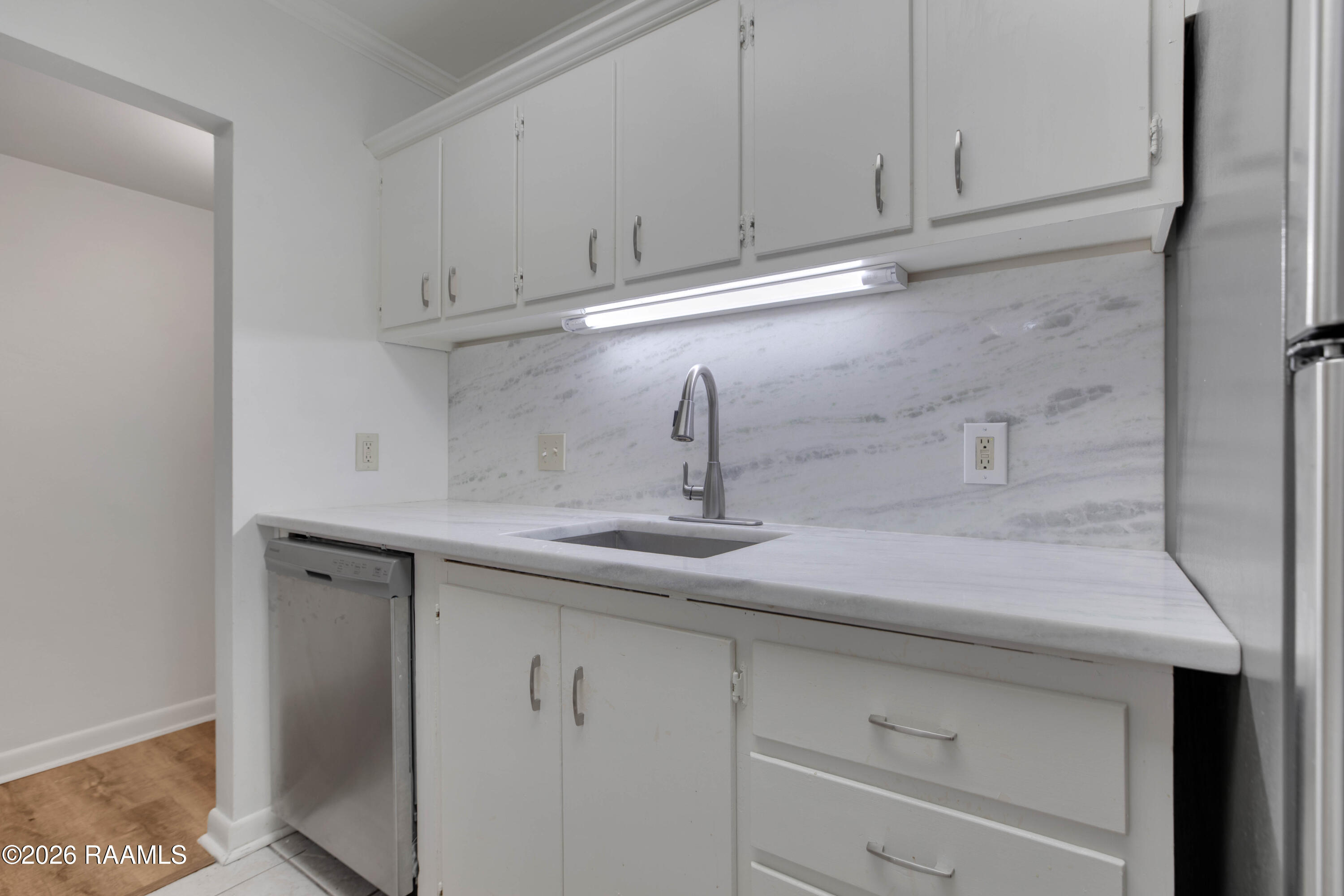 220 Doucet Road, Unit 221C Lafayette, LA 70503 - Photo 8 of 16 220 Doucet Unit 221C Lafayette-10