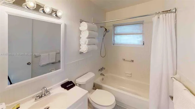 $439,000 | 1732 Meridian Avenue, Unit 701, Miami Beach, FL 33139