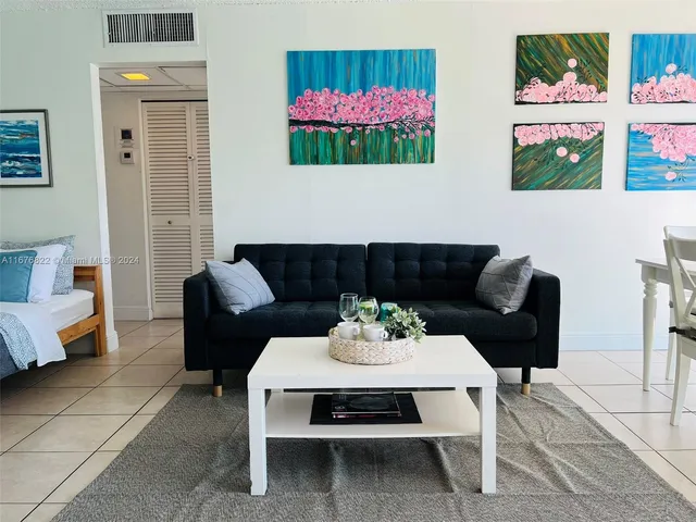 $439,000 | 1732 Meridian Avenue, Unit 701, Miami Beach, FL 33139