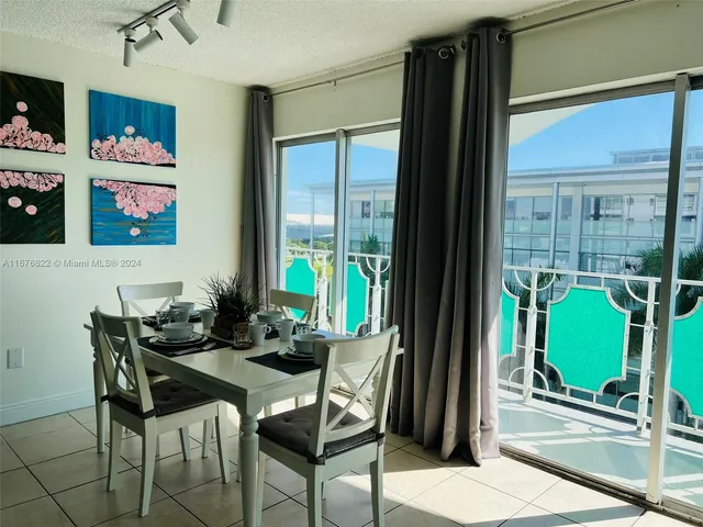 $439,000 | 1732 Meridian Avenue, Unit 701, Miami Beach, FL 33139