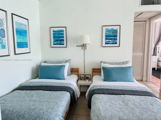 $439,000 | 1732 Meridian Avenue, Unit 701, Miami Beach, FL 33139