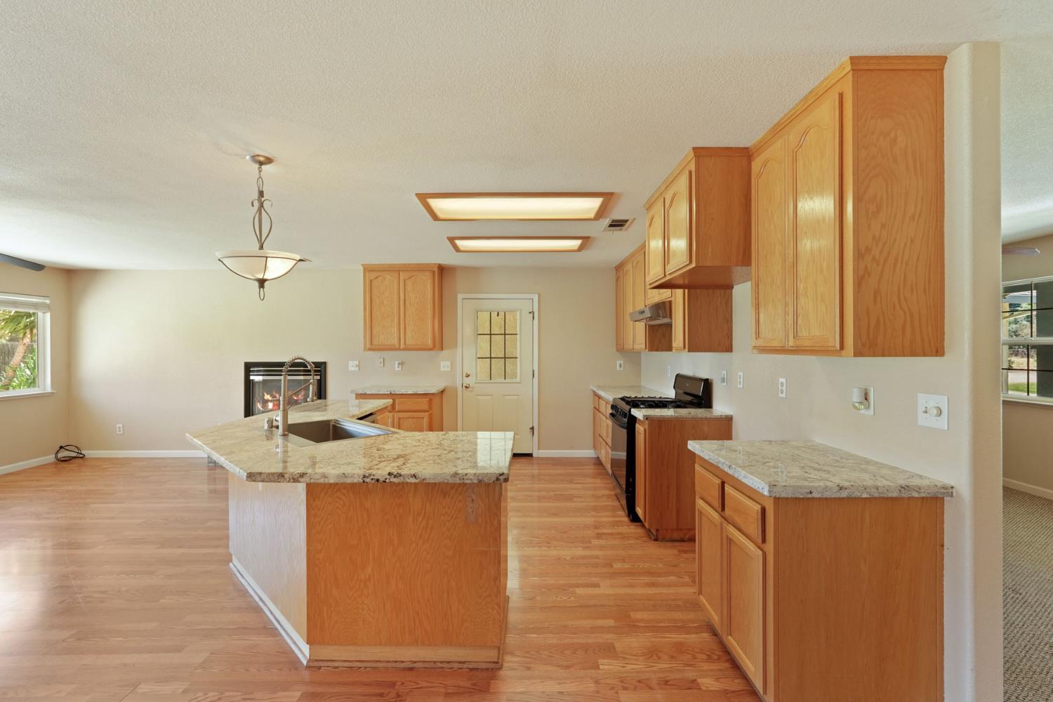 11220 North Golfview Road Lodi, CA 95240 - Photo 13 of 73