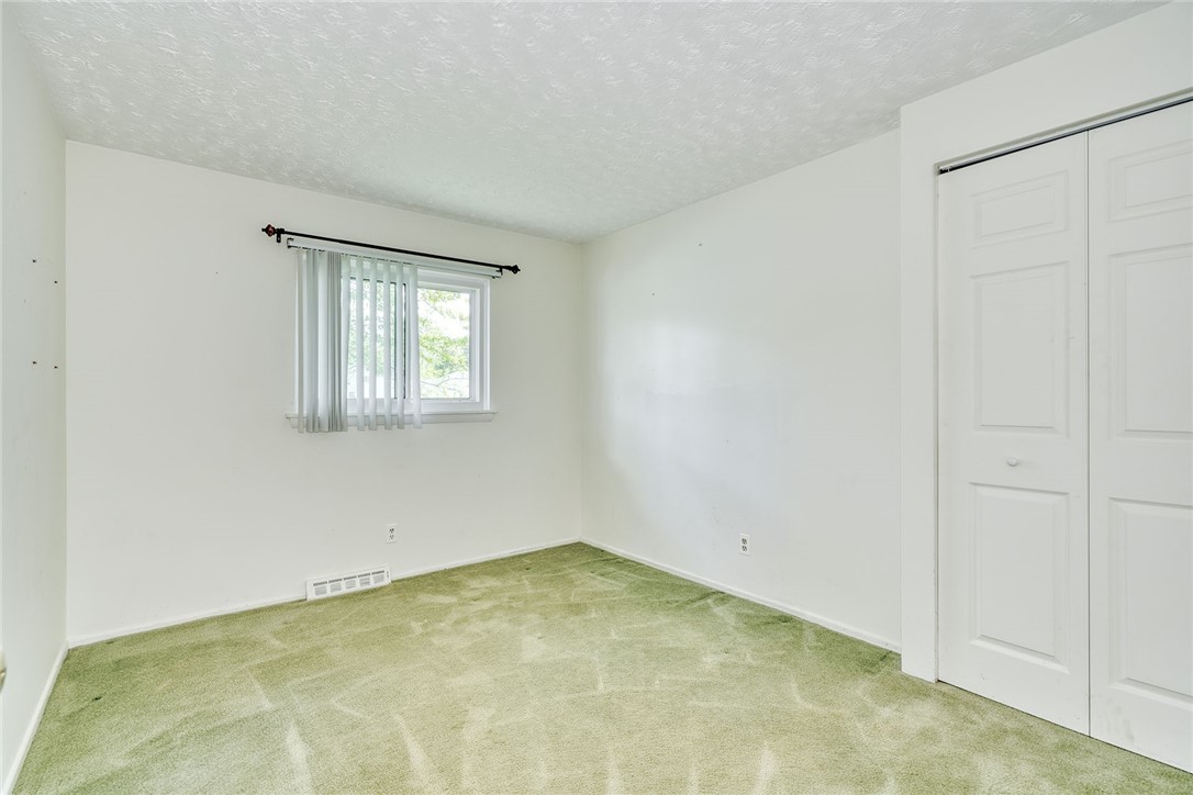 139 Nevins Road Henrietta, NY 14467 - Photo 16 of 38