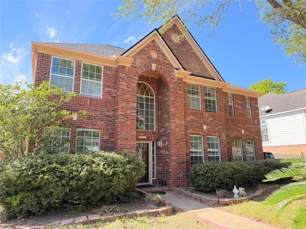 $2,950 | 5124 Carefree Drive, League City, TX 77573