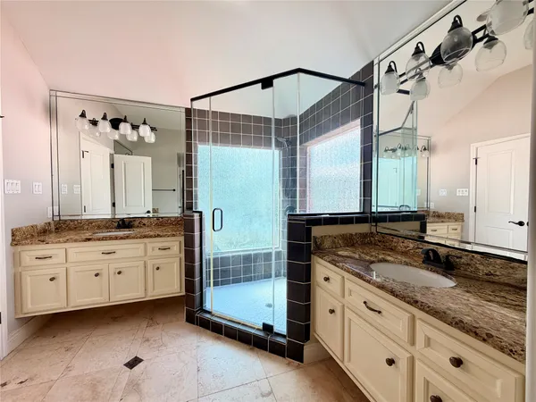 $2,850 | 5124 Carefree Drive, League City, TX 77573