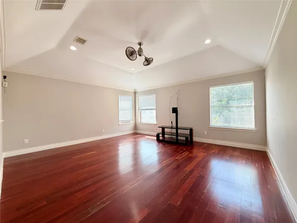 $2,850 | 5124 Carefree Drive, League City, TX 77573