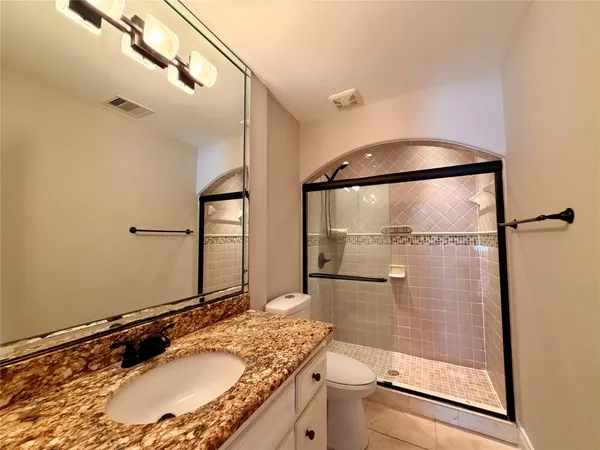 $2,950 | 5124 Carefree Drive, League City, TX 77573