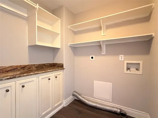 $2,850 | 5124 Carefree Drive, League City, TX 77573