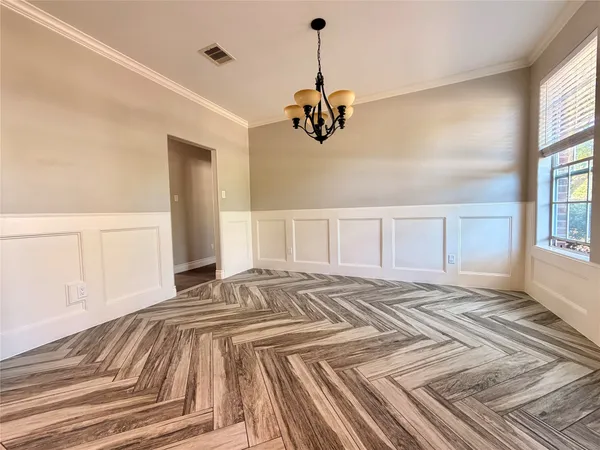 $2,850 | 5124 Carefree Drive, League City, TX 77573