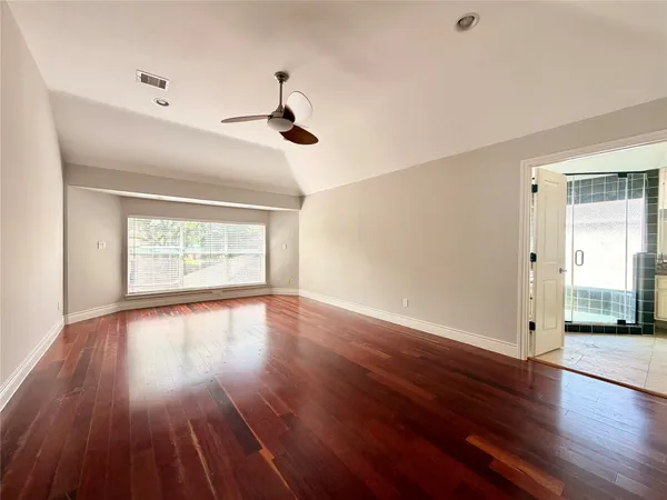 $2,850 | 5124 Carefree Drive, League City, TX 77573