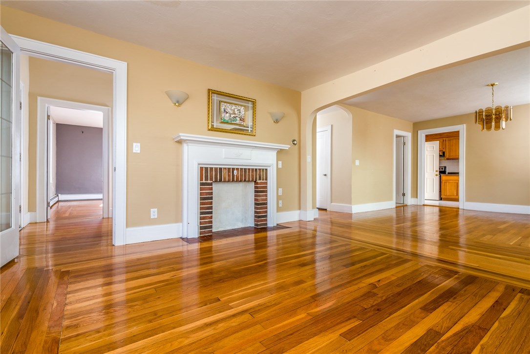 675 Mendon Road Woonsocket, RI 02895 - Photo 13 of 29