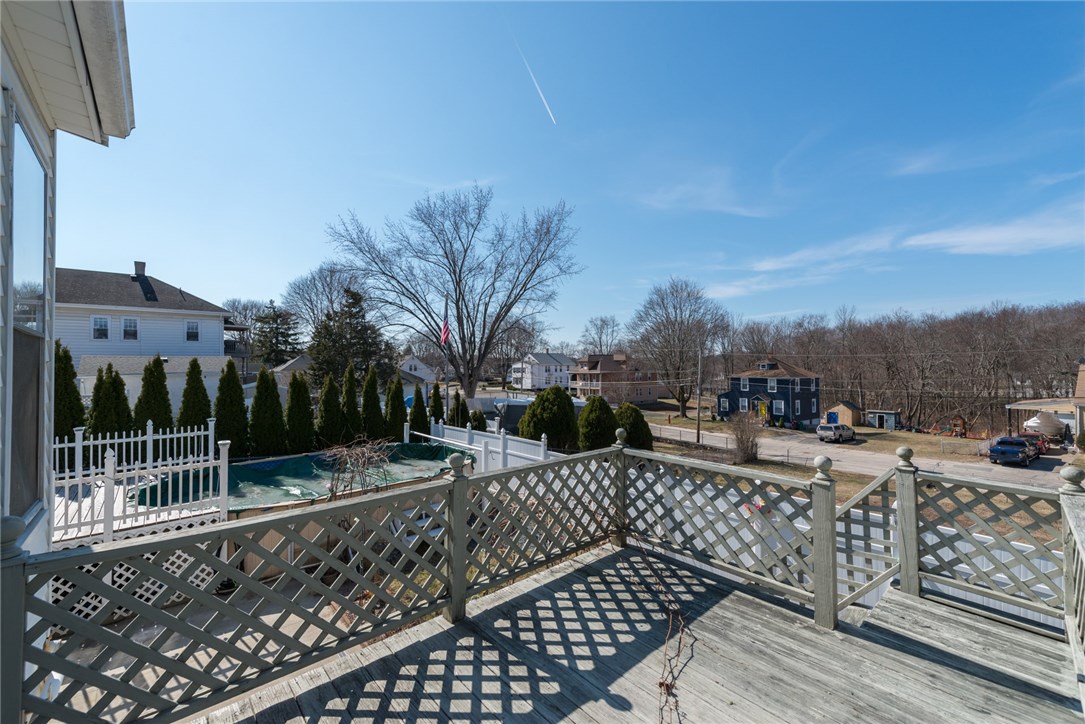 675 Mendon Road Woonsocket, RI 02895 - Photo 5 of 29
