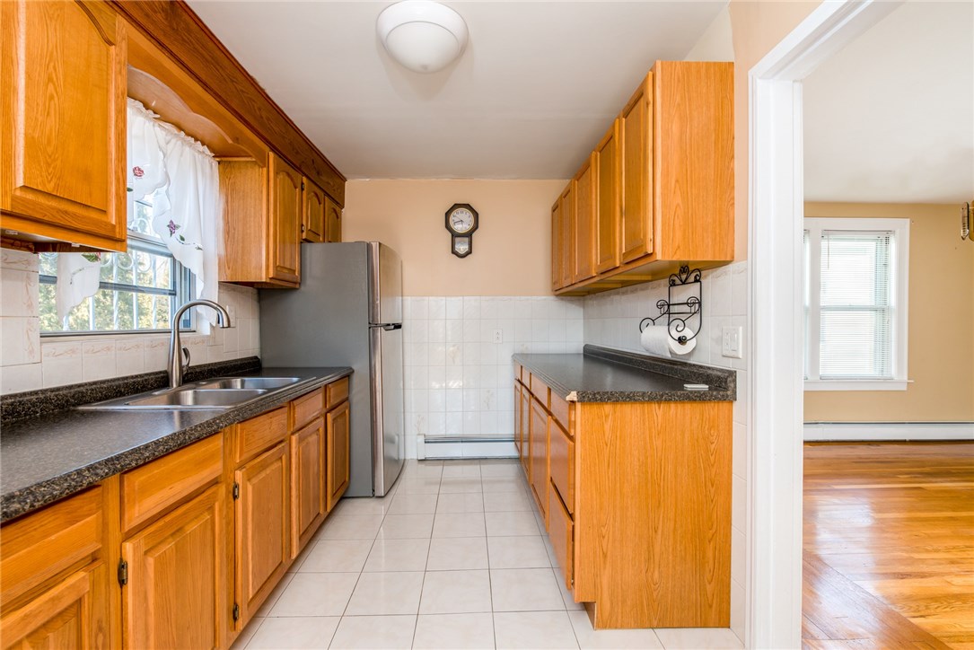 675 Mendon Road Woonsocket, RI 02895 - Photo 10 of 29