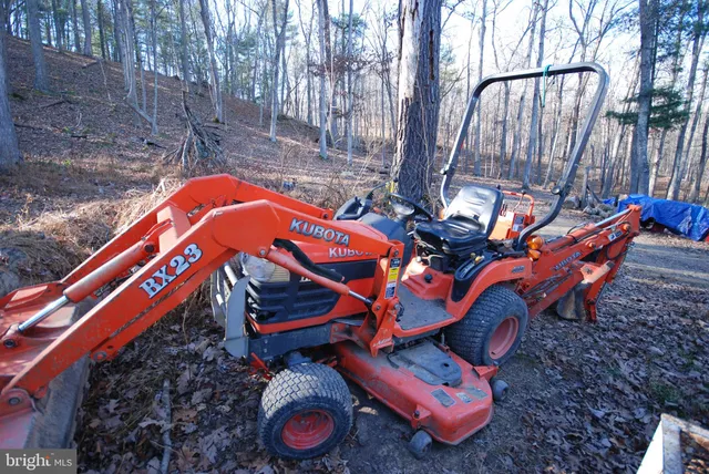 $825,000 | 30 Cavalier Way, Great Cacapon, WV 25422