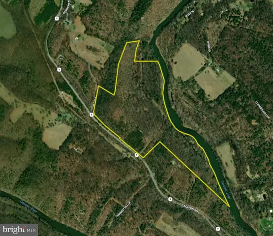 $825,000 | 30 Cavalier Way, Great Cacapon, WV 25422